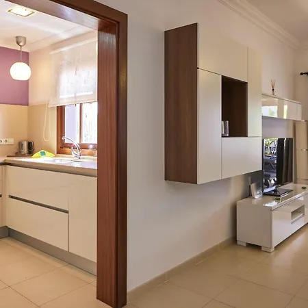 225 - Doyle By Villas Now Ltd Villa