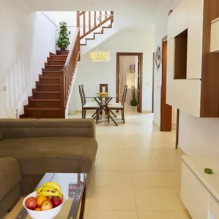 Villa 225 - Doyle By Villas Now Ltd